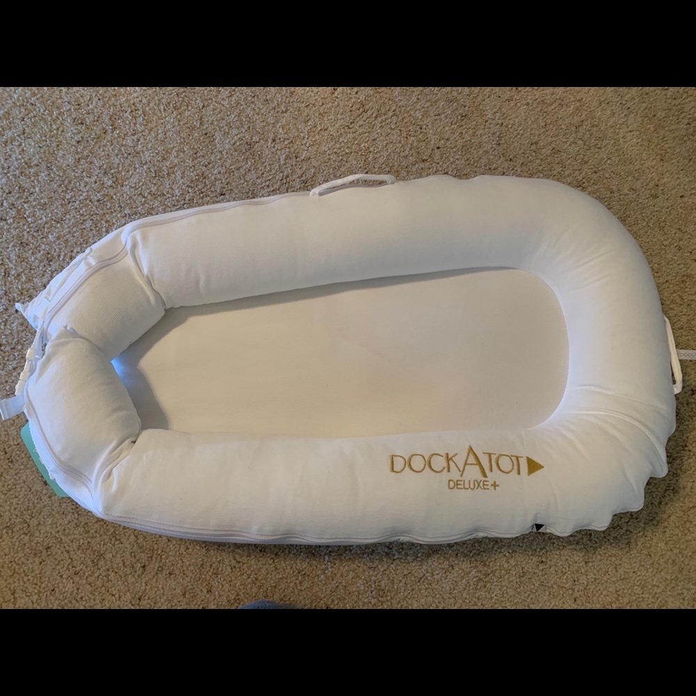 DockATot- Deluxe Plus Dock, 0-8 months, white